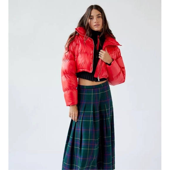 Urban Outfitters Bold Red Puffer Jacket - Picture 3 of 5